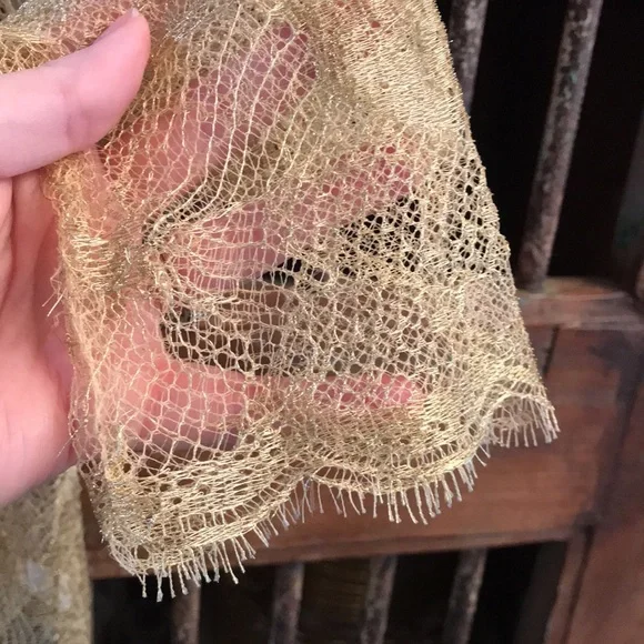 Gorgeous Vintage Tom and Linda Platt Metallic Gold Lace Gown for Saks Fifth Ave - Picture 6 of 16